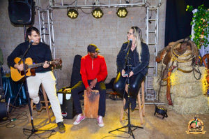 Filename=DSC_3679.jpg
Filesize=366KiB
Dimensions=960x636
Date added=Jun 13, 2024 DSC_3679.jpg