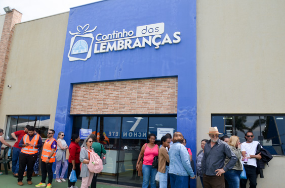 Filename=DSC_2185.jpg
Filesize=268KiB
Dimensions=960x636
Date added=Sep 30, 2025 DSC_2185.jpg