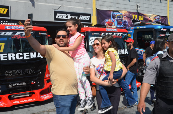 Filename=DSC_6384.jpg
Filesize=334KiB
Dimensions=960x636
Date added=Aug 19, 2025 DSC_6384.jpg