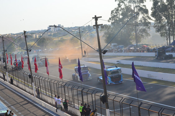 Filename=DSC_7057.jpg
Filesize=275KiB
Dimensions=960x636
Date added=Aug 19, 2025 DSC_7057.jpg