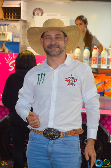 Filename=DSC_2402.jpg
Filesize=179KiB
Dimensions=636x960
Date added=Nov 17, 2025 DSC_2402.jpg