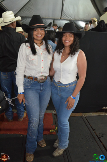 Filename=DSC_7715.jpg
Filesize=218KiB
Dimensions=636x960
Date added=Aug 31, 2025 DSC_7715.jpg