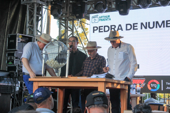 Filename=192.jpg
Filesize=305KiB
Dimensions=960x640
Date added=Aug 11, 2025 192.jpg