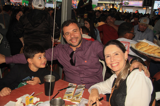 Filename=215.jpg
Filesize=296KiB
Dimensions=960x640
Date added=Aug 11, 2025 215.jpg