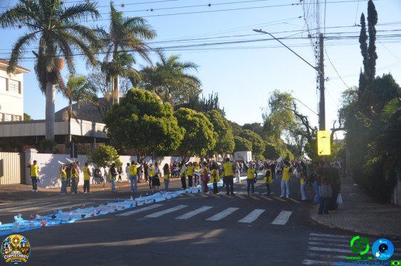 Fieis em Cornelio Procopio - Procissao de Corpus Christi - Foto 9