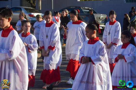 Fieis em Cornelio Procopio - Procissao de Corpus Christi - Foto 21