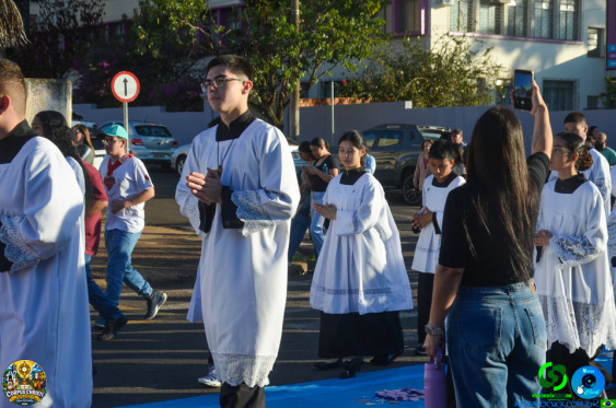 Fieis em Cornelio Procopio - Procissao de Corpus Christi - Foto 31