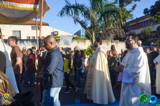 Fieis em Cornelio Procopio - Procissao de Corpus Christi - Foto 44
