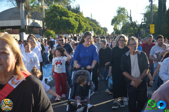 Fieis em Cornelio Procopio - Procissao de Corpus Christi - Foto 55