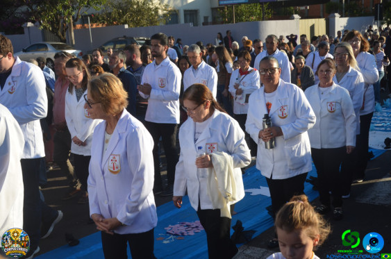 Fieis em Cornelio Procopio - Procissao de Corpus Christi - Foto 56