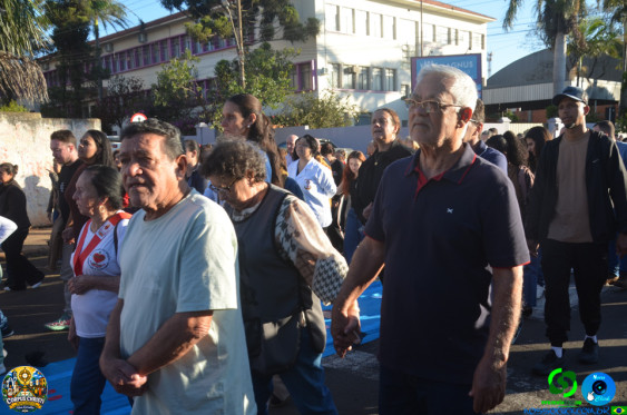 Fieis em Cornelio Procopio - Procissao de Corpus Christi - Foto 85