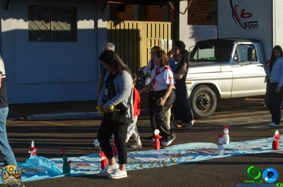 Fieis em Cornelio Procopio - Procissao de Corpus Christi - Foto 151