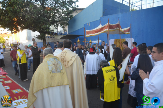 Fieis em Cornelio Procopio - Procissao de Corpus Christi - Foto 153