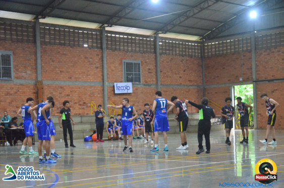 Basquete - 16/05 em Cornelio Procopio - Jogos Abertos do Parana - Foto 127