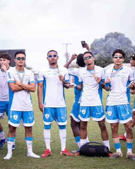  em Londrina - Londrina Campeao 2 Divisao Sub 20 Paranaense - Foto 3